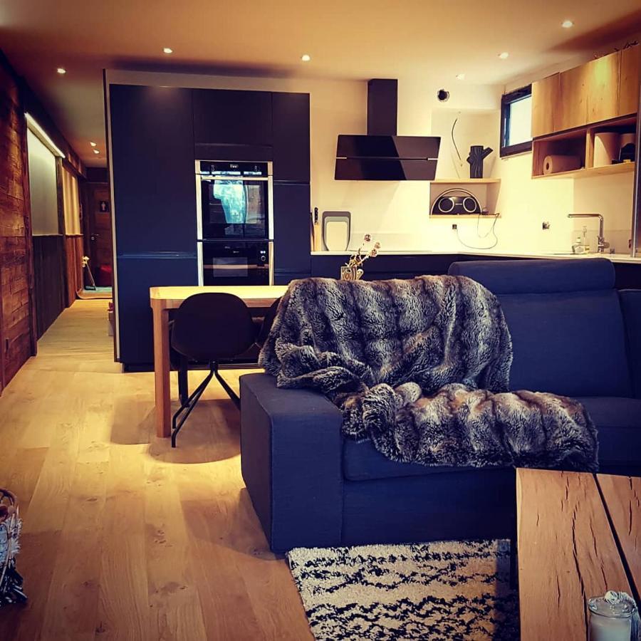 spot, exceptl 80 m2, centre Alpe d Huez, ski au pied, Ménandière, 8 pers, 3ch, 3sdb Alpe dʼHuez Extérieur photo