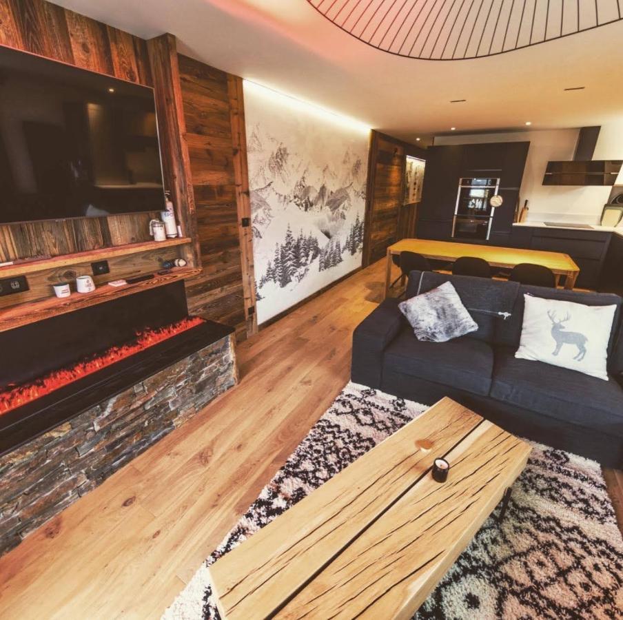 spot, exceptl 80 m2, centre Alpe d Huez, ski au pied, Ménandière, 8 pers, 3ch, 3sdb Alpe dʼHuez Extérieur photo